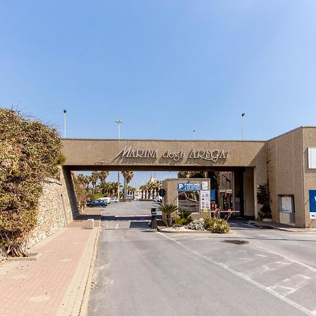 Aregai Marina Exclusive Seaside Apartments Santo Stefano al Mare Eksteriør billede