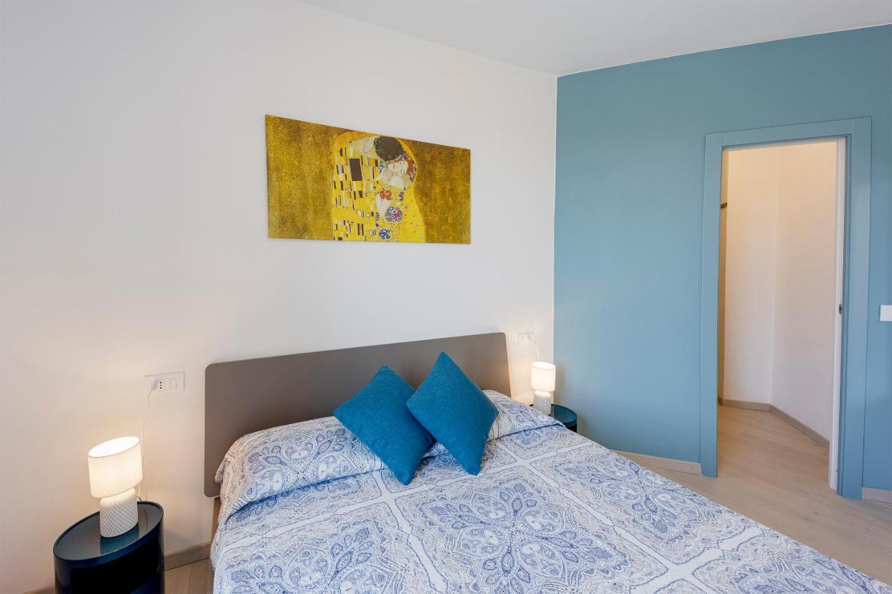 Aregai Marina Exclusive Seaside Apartments Santo Stefano al Mare Eksteriør billede