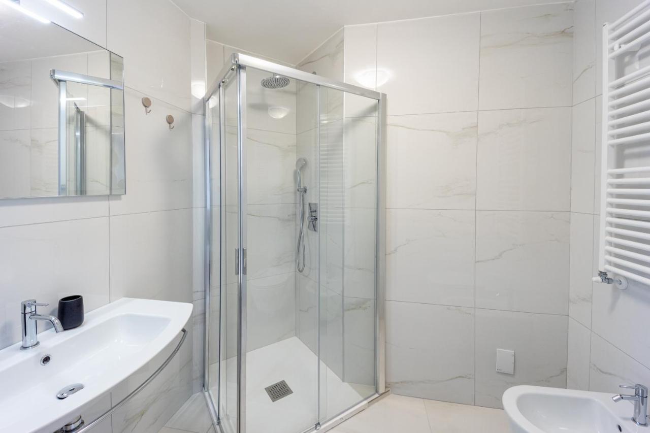 Aregai Marina Exclusive Seaside Apartments Santo Stefano al Mare Eksteriør billede