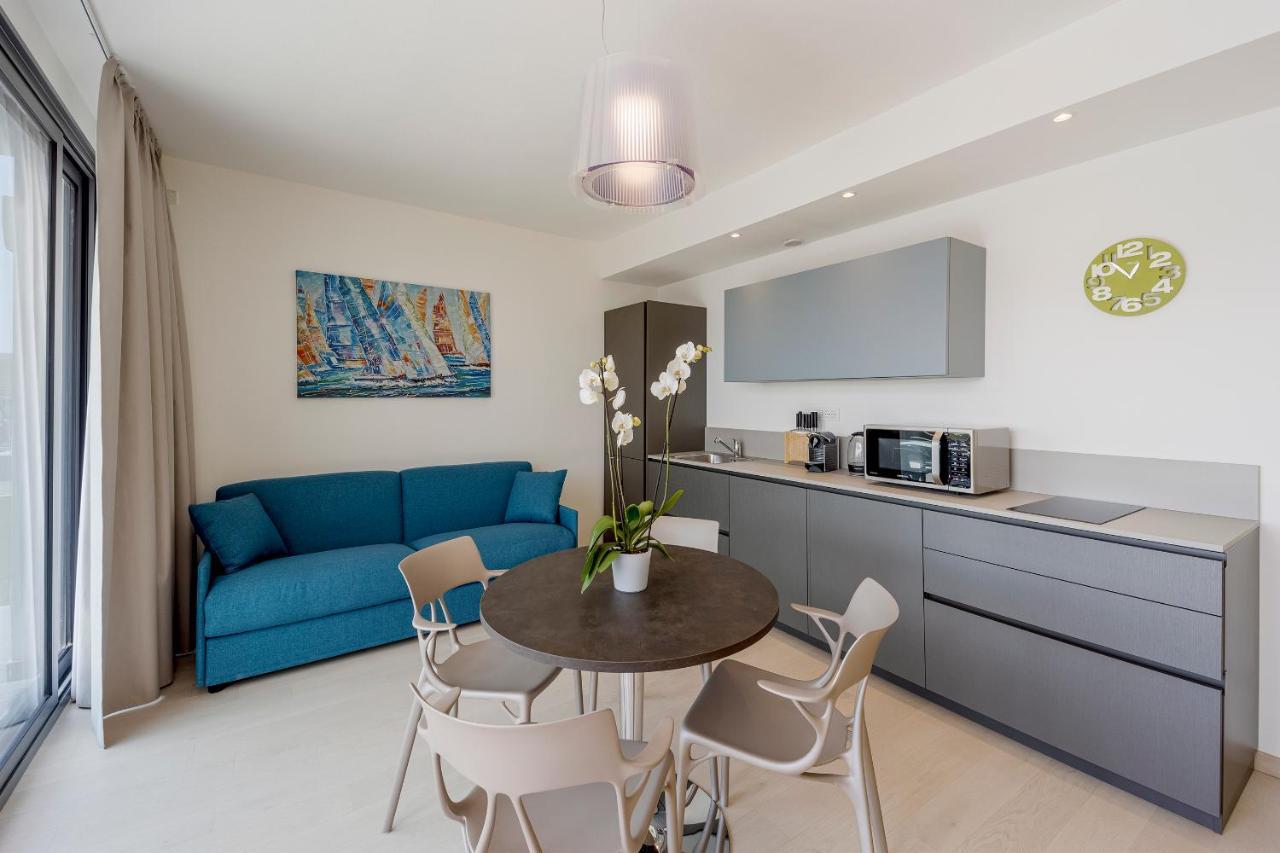 Aregai Marina Exclusive Seaside Apartments Santo Stefano al Mare Eksteriør billede