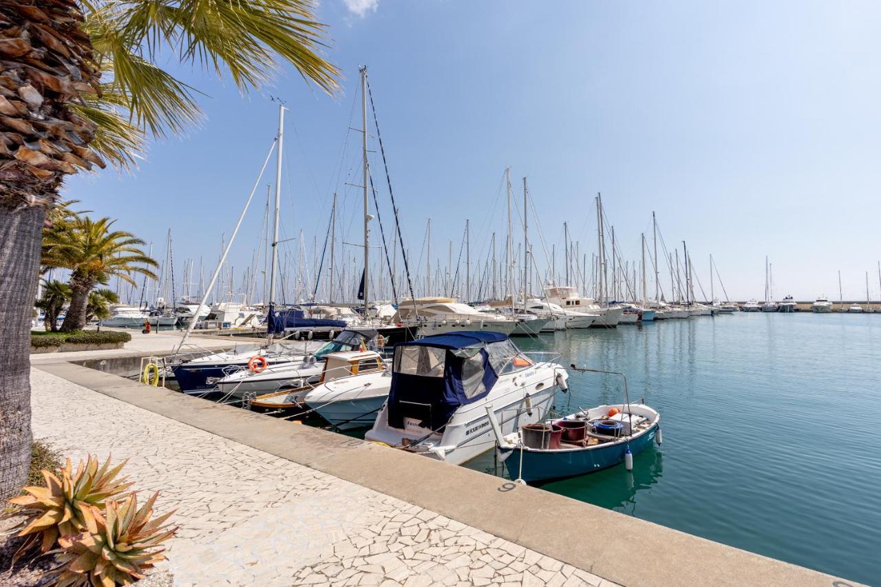 Aregai Marina Exclusive Seaside Apartments Santo Stefano al Mare Eksteriør billede