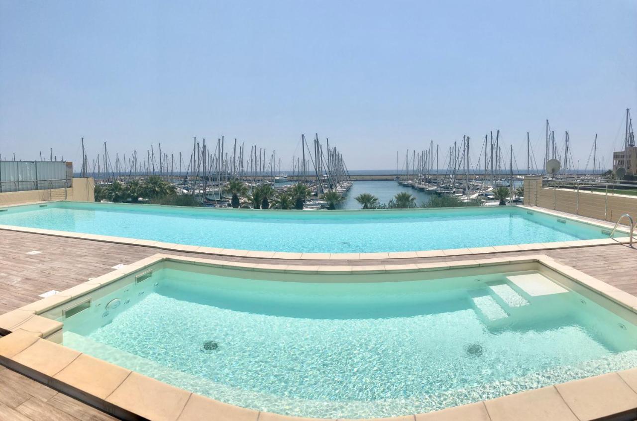 Aregai Marina Exclusive Seaside Apartments Santo Stefano al Mare Eksteriør billede
