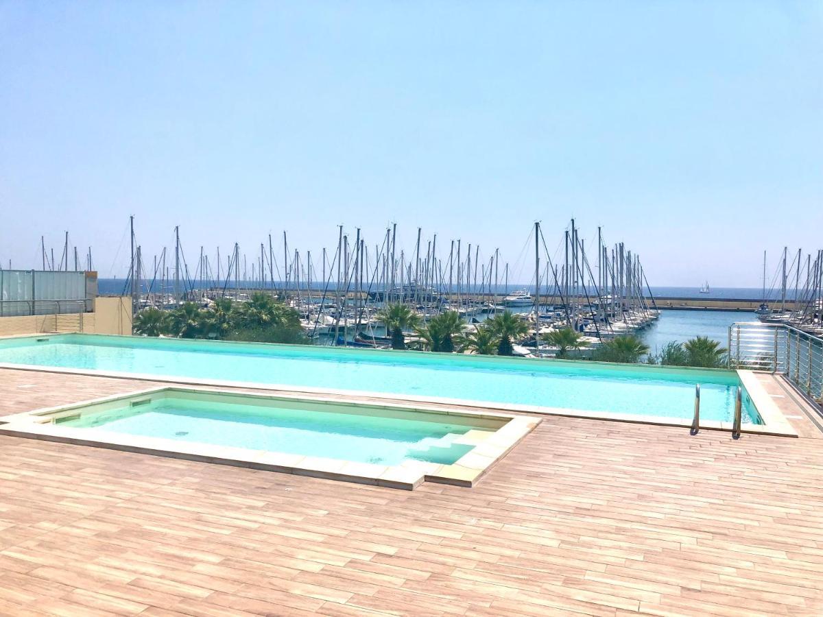 Aregai Marina Exclusive Seaside Apartments Santo Stefano al Mare Eksteriør billede